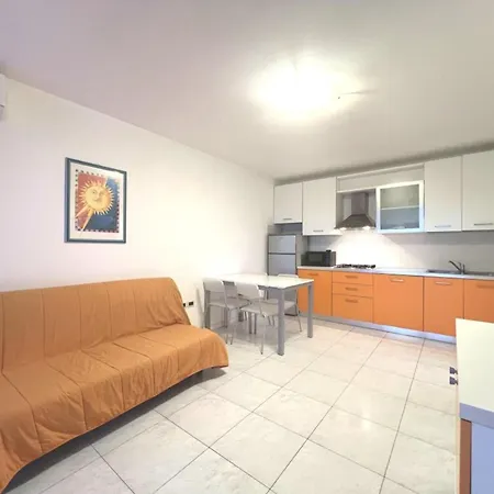 Functional With A Spacious Fenced Garden Appartamento *
