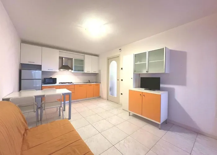 Apartment Functional With A Spacious Fenced Garden *