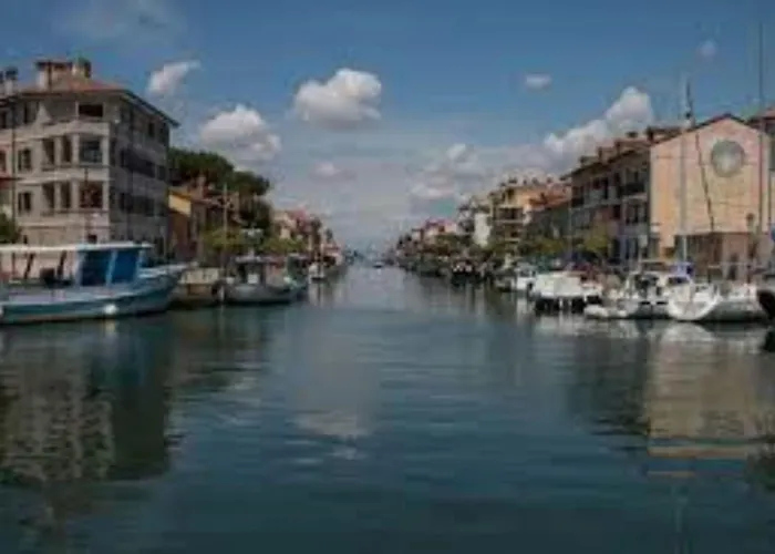 Functional With A Spacious Fenced Garden Appartamento *